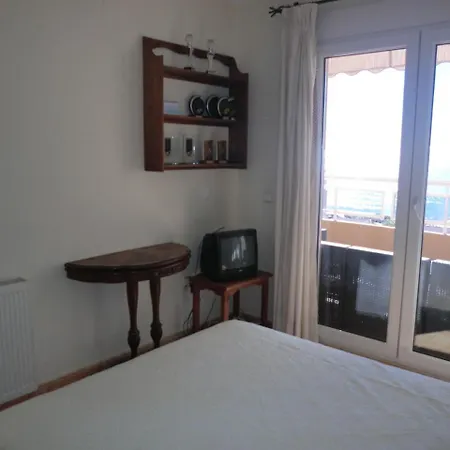 Edificio Oasis カルプ