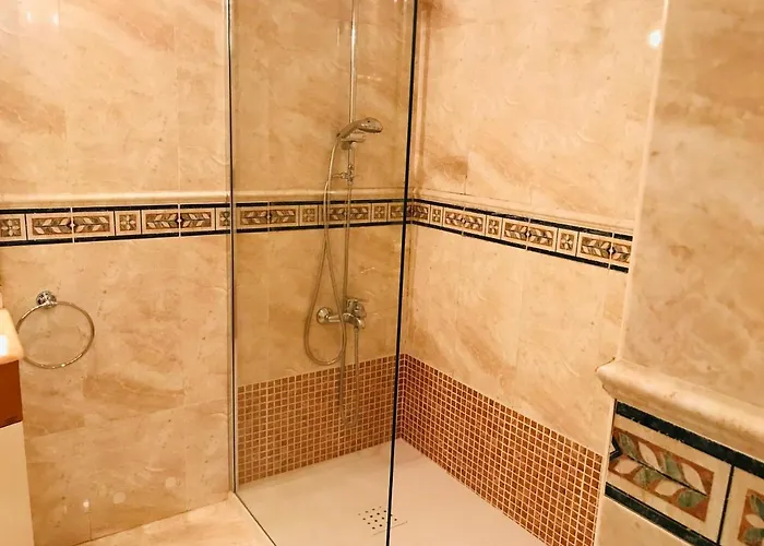 Edificio Oasis * カルプ