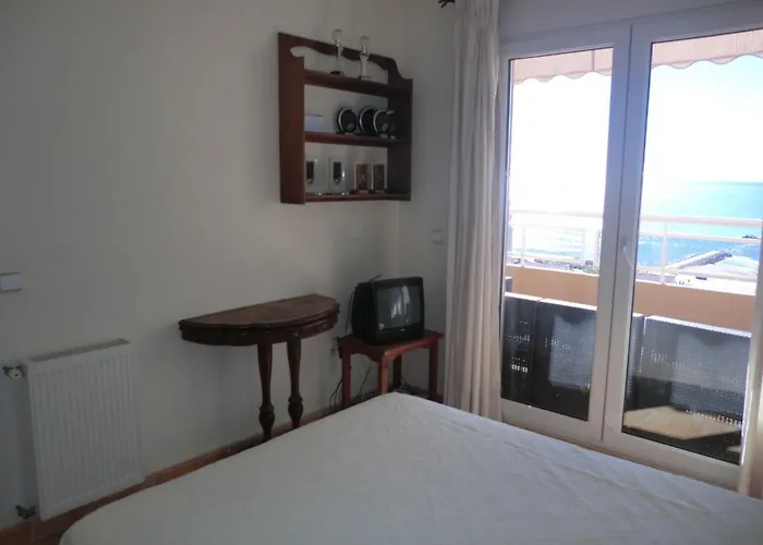 Edificio Oasis カルプ