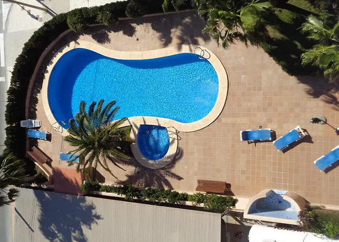 アパート Edificio Oasis カルプ